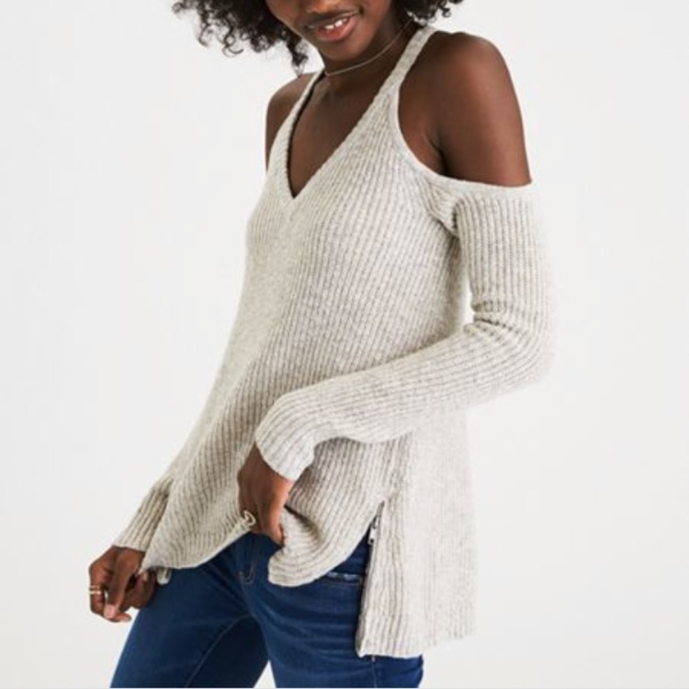 NWOT American Eagle cold shoulder zipper sweater